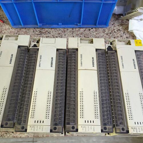 FX2N64MRD24V电源三菱PLC二手拆机件议价