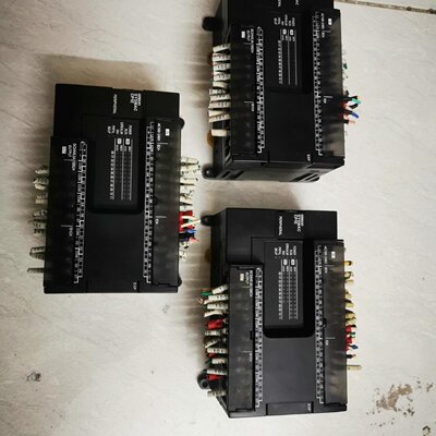 欧姆龙原装拆机PLCCP1EE40SDRA成色充新议价