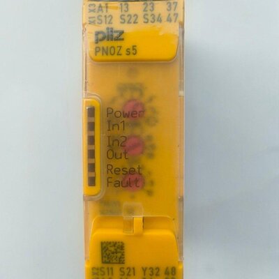 全新PILZ皮尔兹PNOZ s5安全继电器，型号750135议价