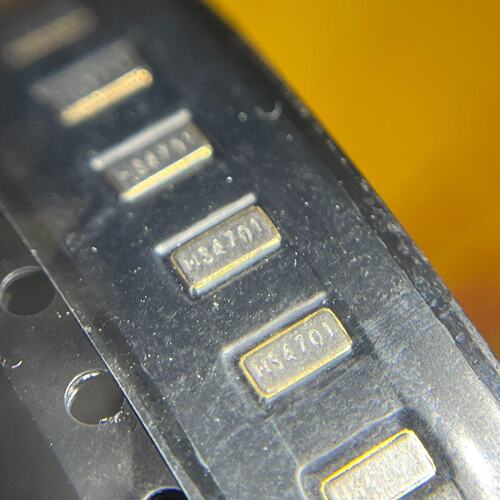 FC13532.768晶振400个如图没盘印字HS4议价
