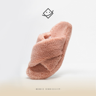 微瑕EVA不沾灰时尚毛绒交叉帮盆底防滑静音拖鞋室内保暖棉鞋女