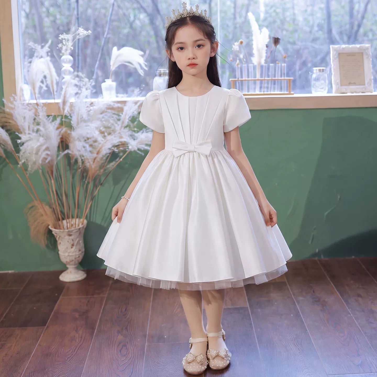 儿童白色礼服公主裙夏季2026新款女童网纱蓬蓬裙主持人钢琴演出服
