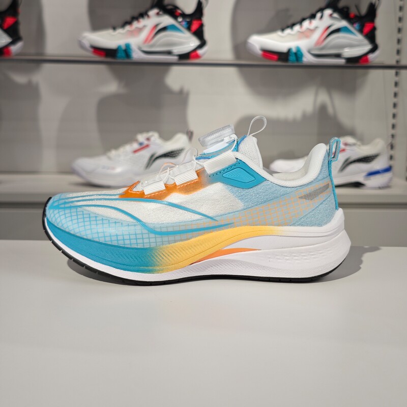 李宁赤兔7PRO儿童专业跑步鞋超轻减震中大童轻便运动鞋YKFV198