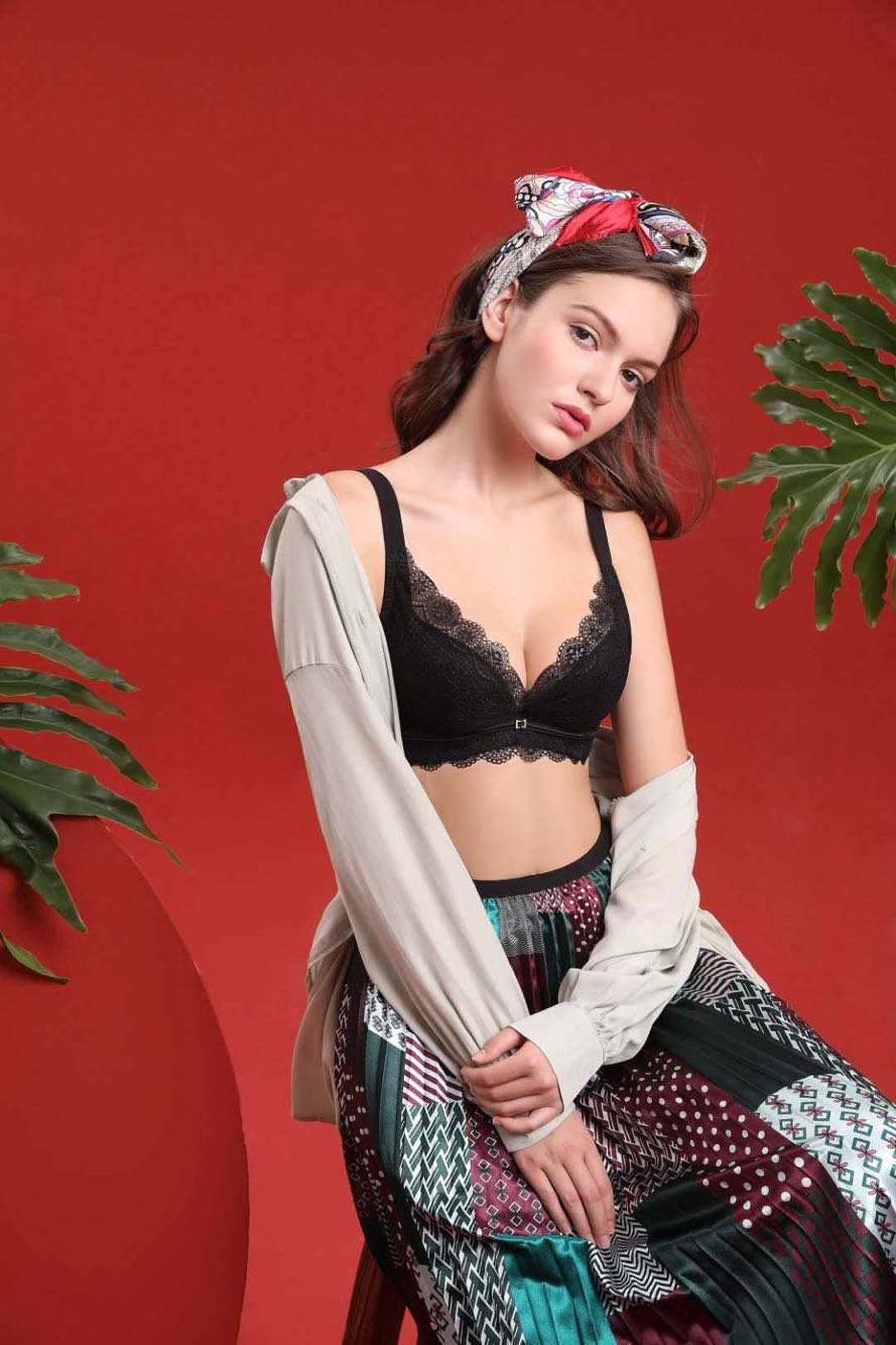 正品薄款侧收副乳聚拢调整型内衣