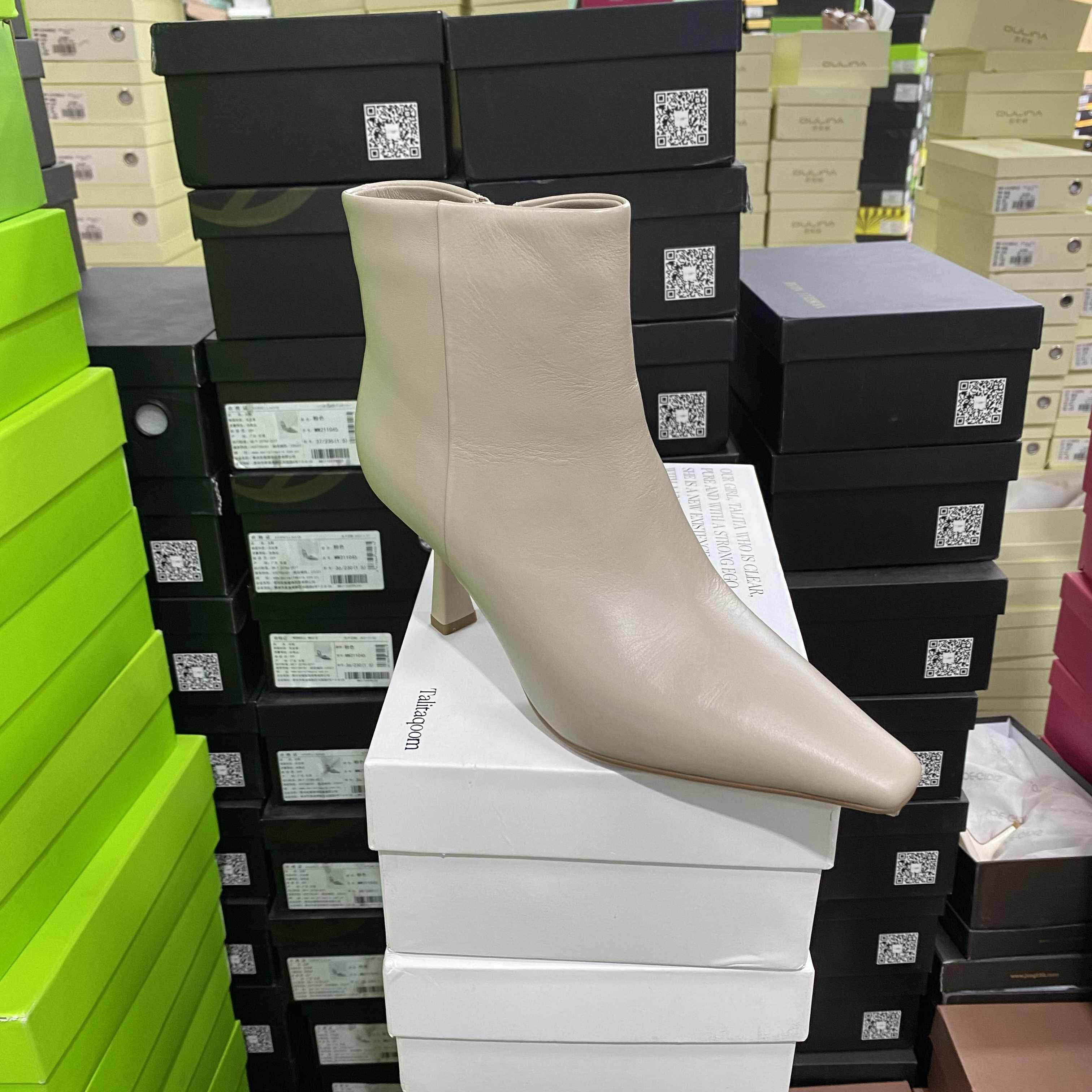 意大利轻奢专柜正品E小牛皮细跟侧拉链短靴7054杏色（单里）