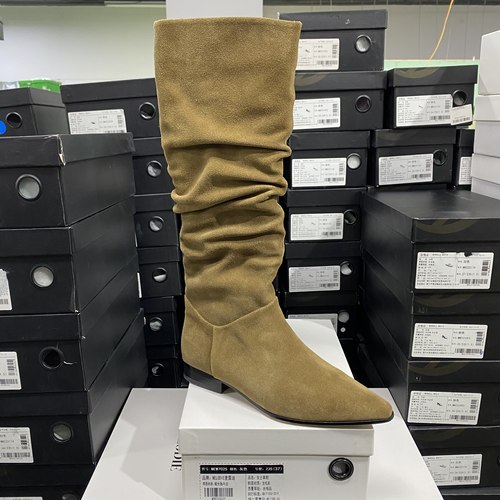 实体专柜意大利设计师轻奢品牌牛反绒尖头低跟堆堆靴长靴0397驼色