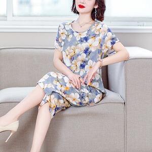 大码薄款时尚短袖七分裤棉绸睡衣女夏季两件套人造棉时尚套装外穿