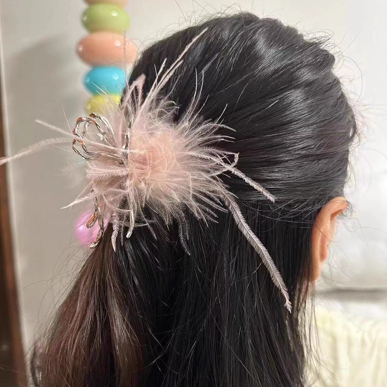 蝴蝶夹粉色羽毛抓夹高级感鸵鸟毛发夹毛毛发抓超仙头饰半扎淑女