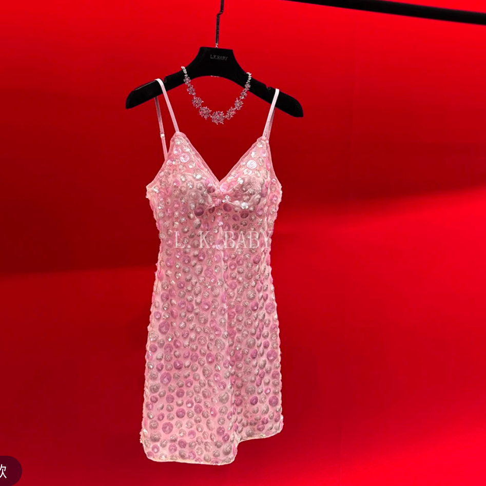 2025春季新款时尚气质立体花朵吊带裙甜美显瘦连衣裙