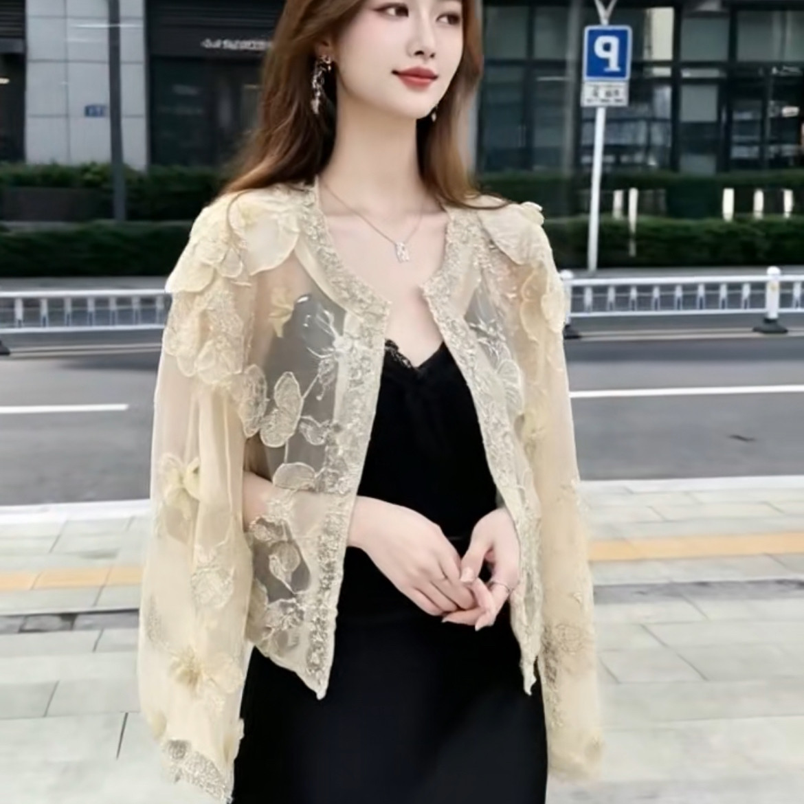小香风名媛重工钉珠薄款外套女新中式轻奢防晒短上衣