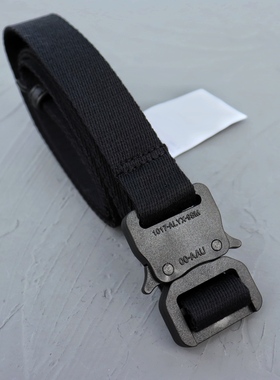 1017 ALYX 9SM 2021春季男士磨砂黑色机能扣腰带简约百搭青年裤带