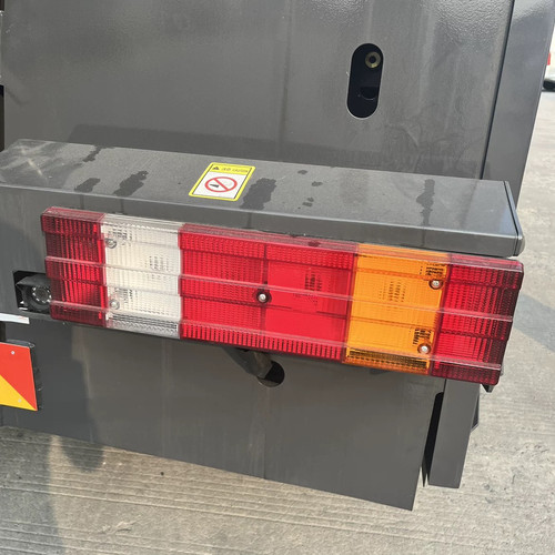 徐工吊车配件25kc尾灯总成