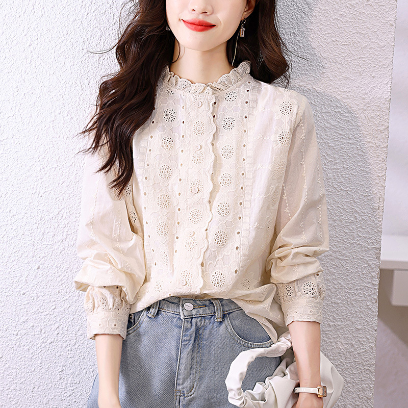 2025沈月春日同款穿搭女式衬衫蕾丝花边领杏色上衣长袖刺绣花衬衣