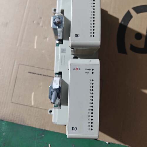 议价新华DO模块，型号xDO-84-21，品，功能完好。外观可维修翻新