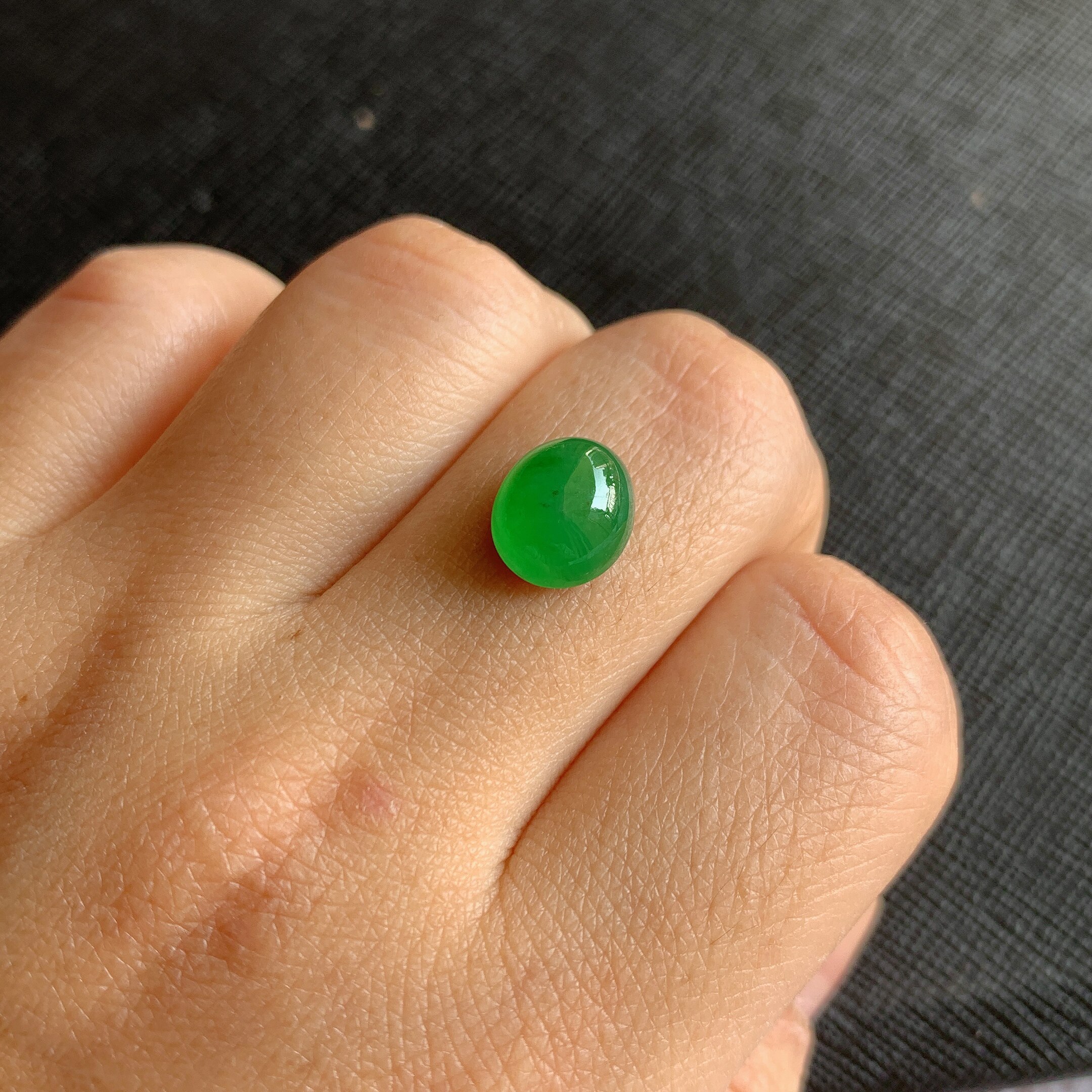 缅甸天然A货翡翠冰种阳绿蛋面镶嵌件老坑玉翡翠阳绿蛋面戒面