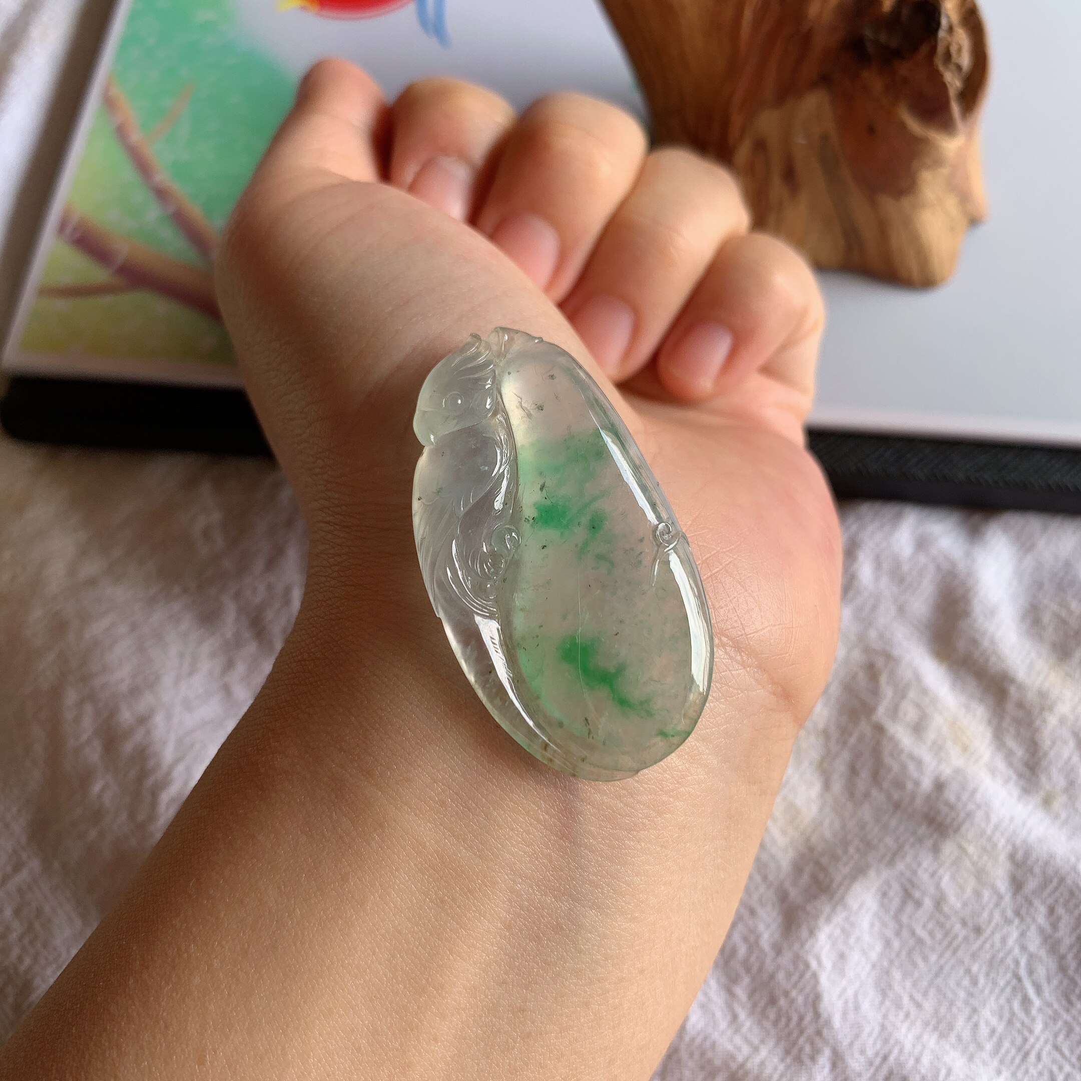 缅甸天然A货翡翠冰糯种飘绿鹦鹉福瓜吊坠老坑玉翡翠飘绿福瓜挂件