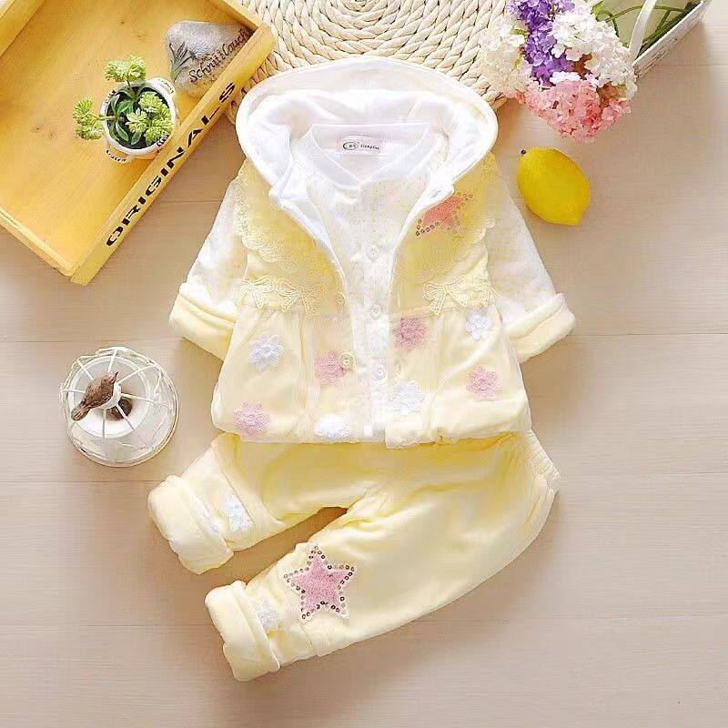 女宝宝秋冬款夹棉套装新生婴儿外出服冬装幼儿秋季衣服加厚三件套