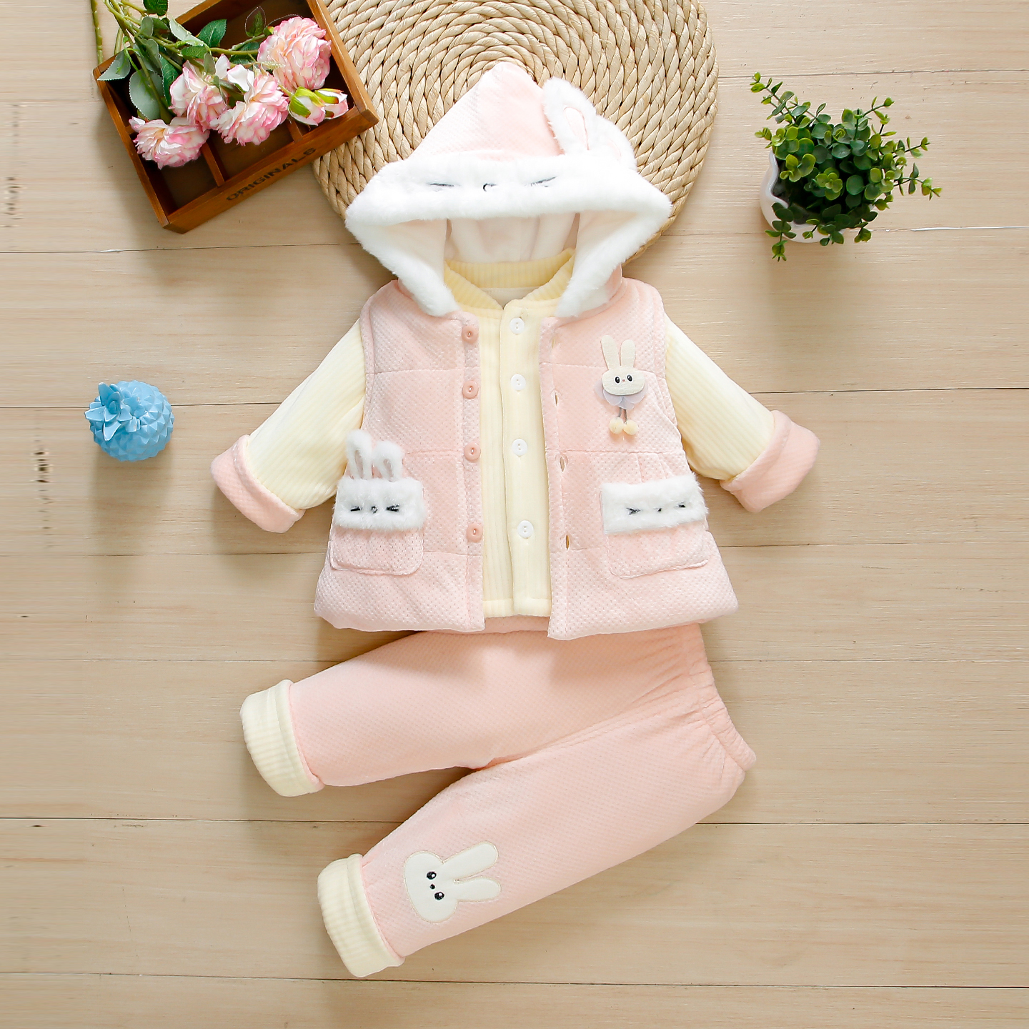 女宝宝秋冬装0一1岁半童孩小婴儿分体冬款薄夹棉衣服三件套装秋季