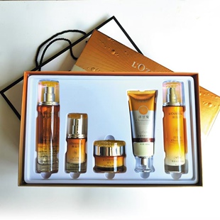 欧姿丹洋甘菊清润保湿五件套礼盒装敏感肌洗面奶水乳液霜送人礼盒
