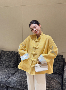 新中式国风黄色盘扣羊绒大衣外套女2025爆款秋冬流行立领蝴蝶刺绣