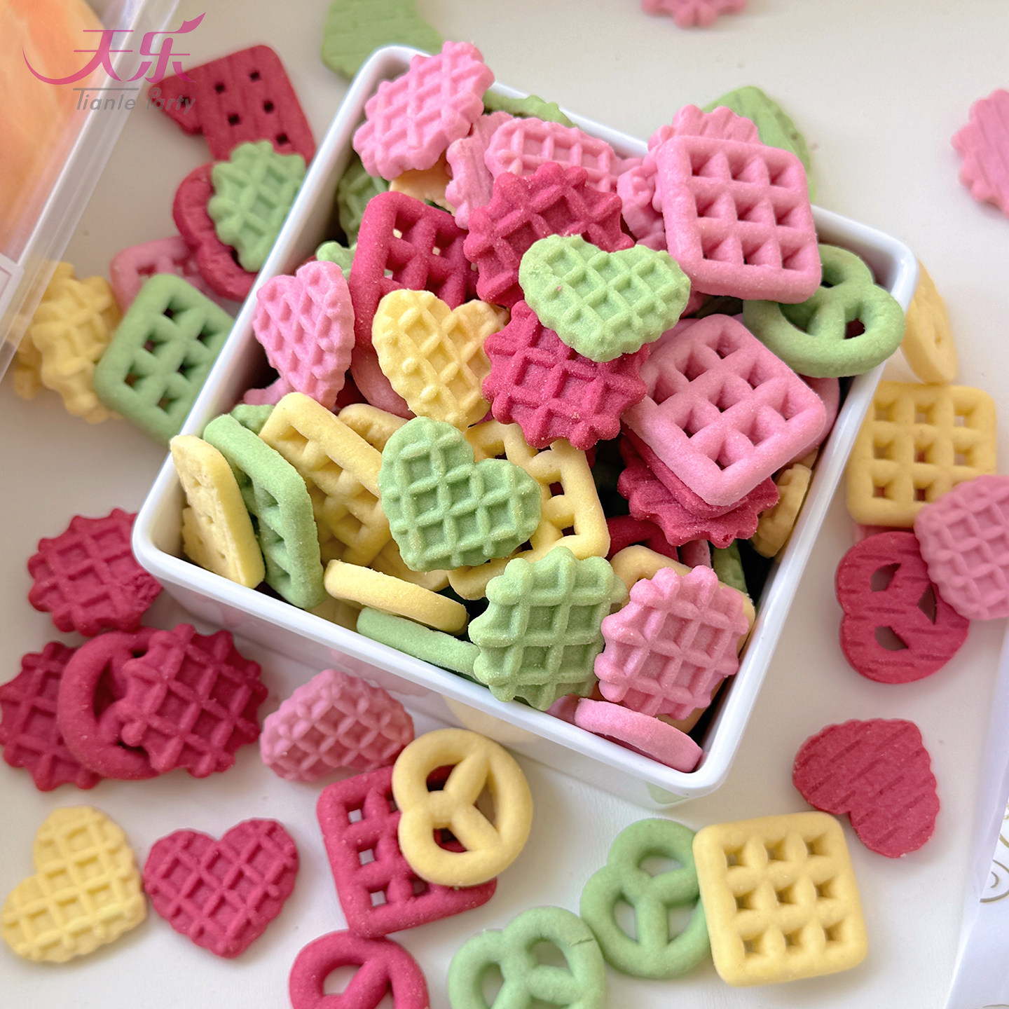 网红华夫饼干蛋糕装饰摆件爱心方形网格蝴蝶结烘焙甜品用品插件,节庆用品/礼品,蛋糕/烘焙装饰用品,淘宝优惠券,粉丝福利购,淘宝优惠卷