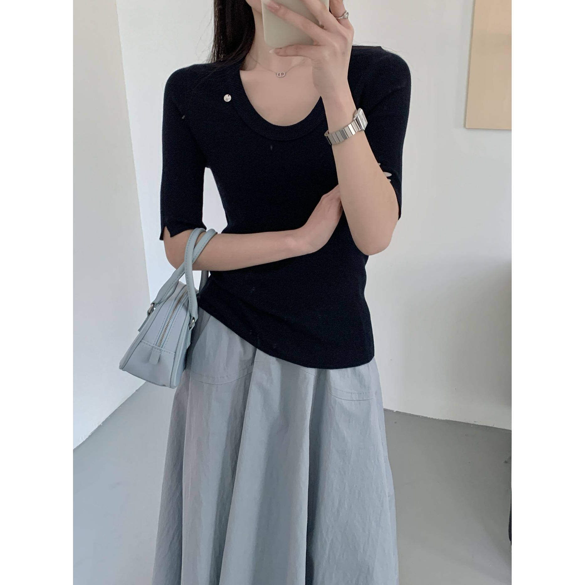 高端轻奢超细春款精纺100细羊毛U领针织中袖打底衫女修身薄毛衣