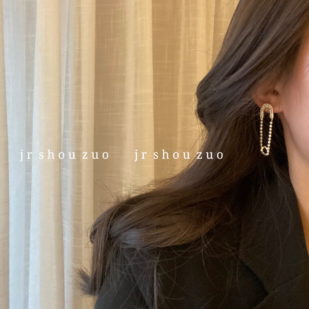 JR 惊艳全场 超有设计感耳环曲别针高亮镶钻精致显脸小925银耳钉