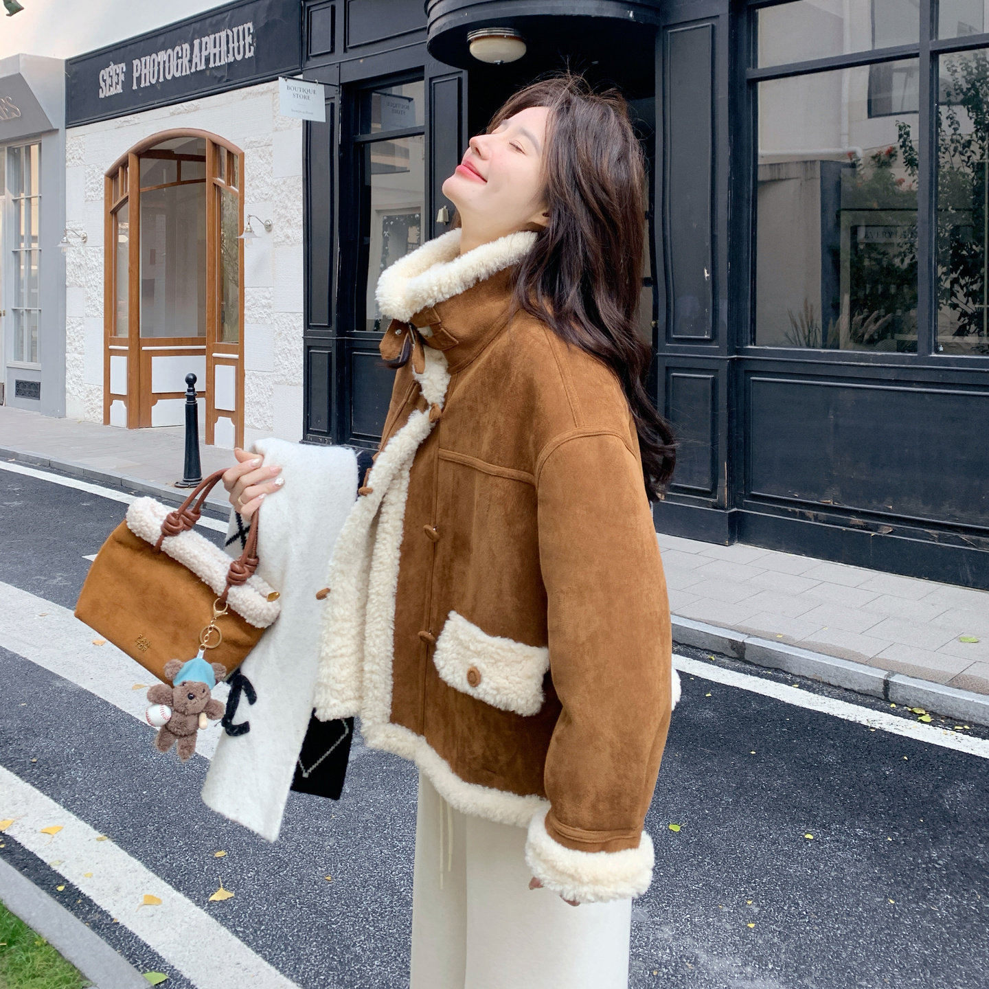 【】新品2D033-Y916-P215-K318驼色羊羔毛外套,女装短外套,2D033