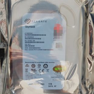 酷鹰1TB监控录像机机械监控硬盘 ST1000VX001