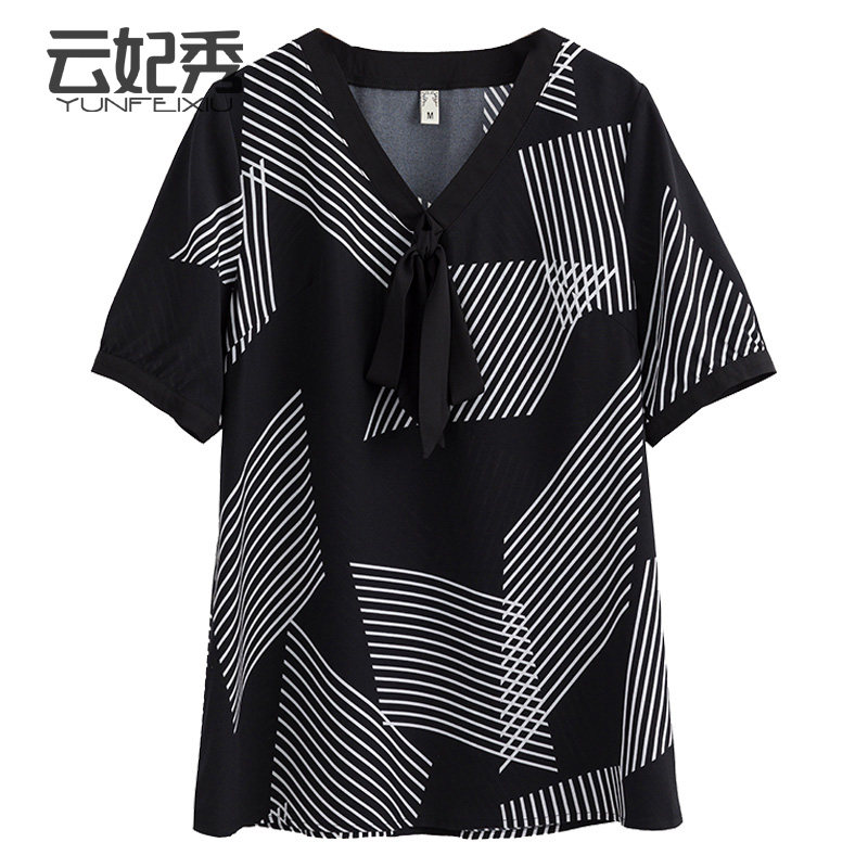 胖MM显瘦V领遮肚子韩版时尚宽松百搭上衣2020夏季新款撞色T恤潮