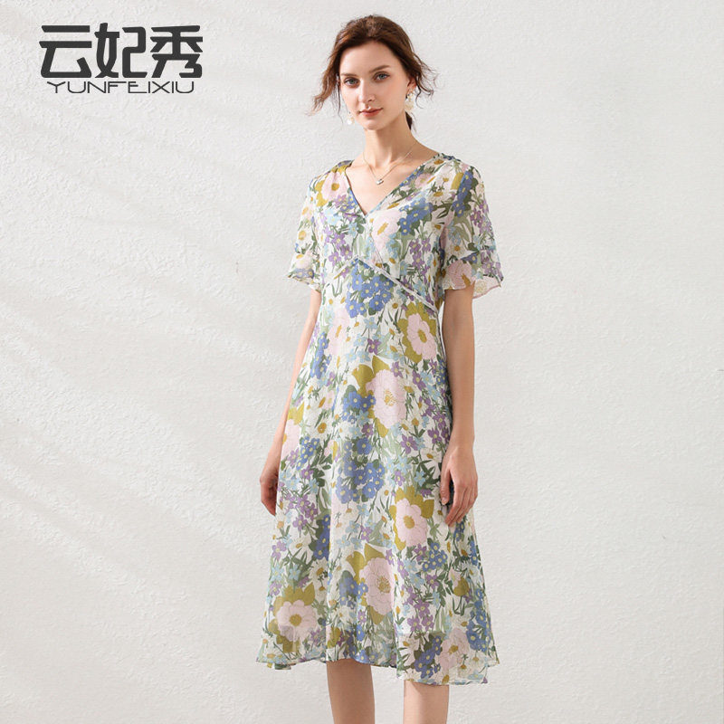 2020大码夏季新款韩版时尚宽松百搭胖MM显瘦洋气V领遮肉连衣裙潮