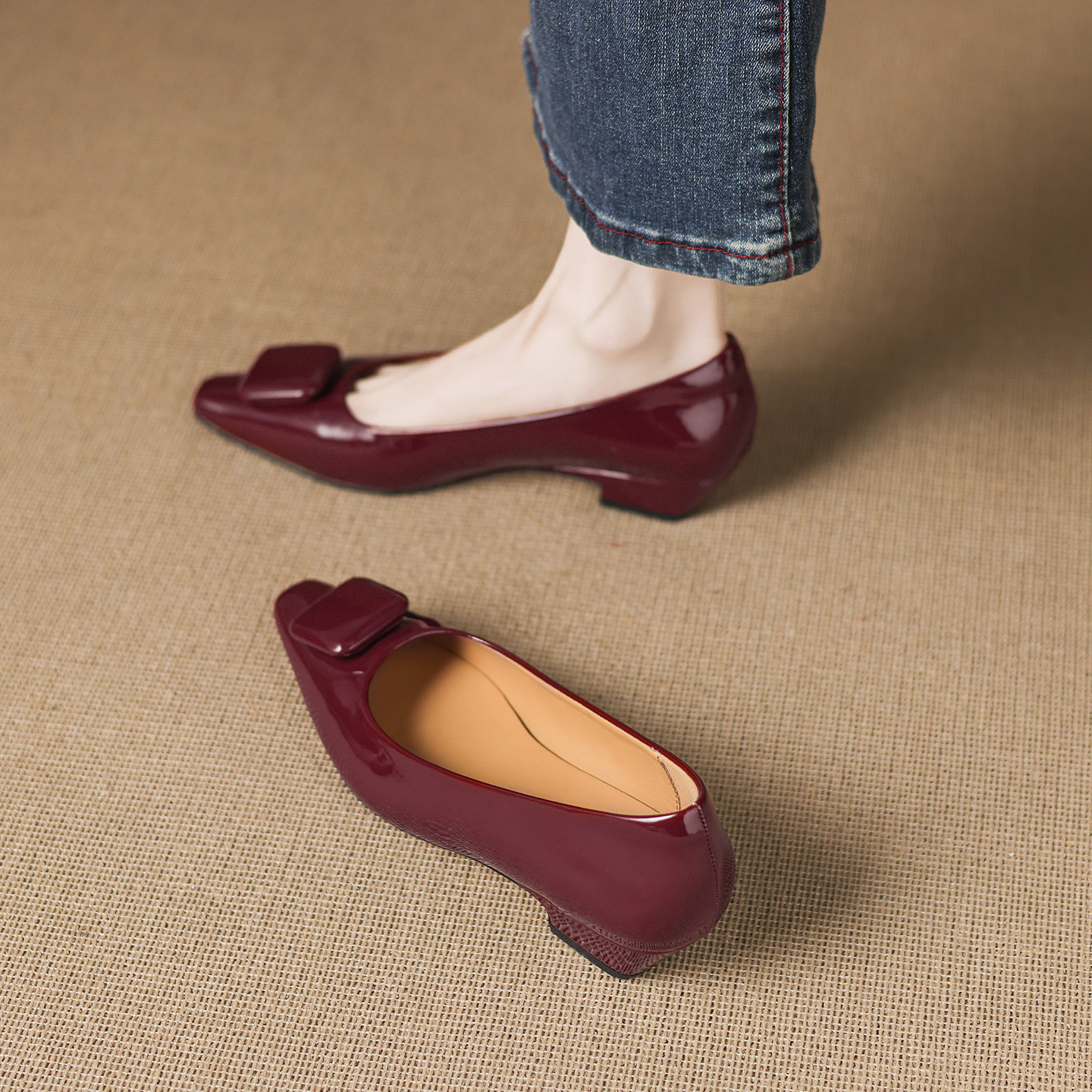 巨好看法式复古红色鞋子女2026春款新款粗跟方头浅口单鞋女不累脚