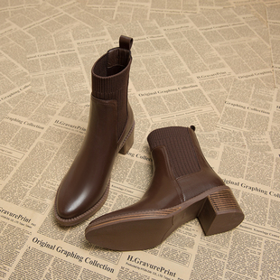 棕色复古马丁靴子女2025今年流行的袜靴爆款尖头小踝靴洋气小短靴