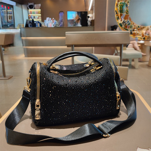 欧美新款大牌高级时尚休闲手提包潮流大容量单肩真皮枕头斜挎包潮