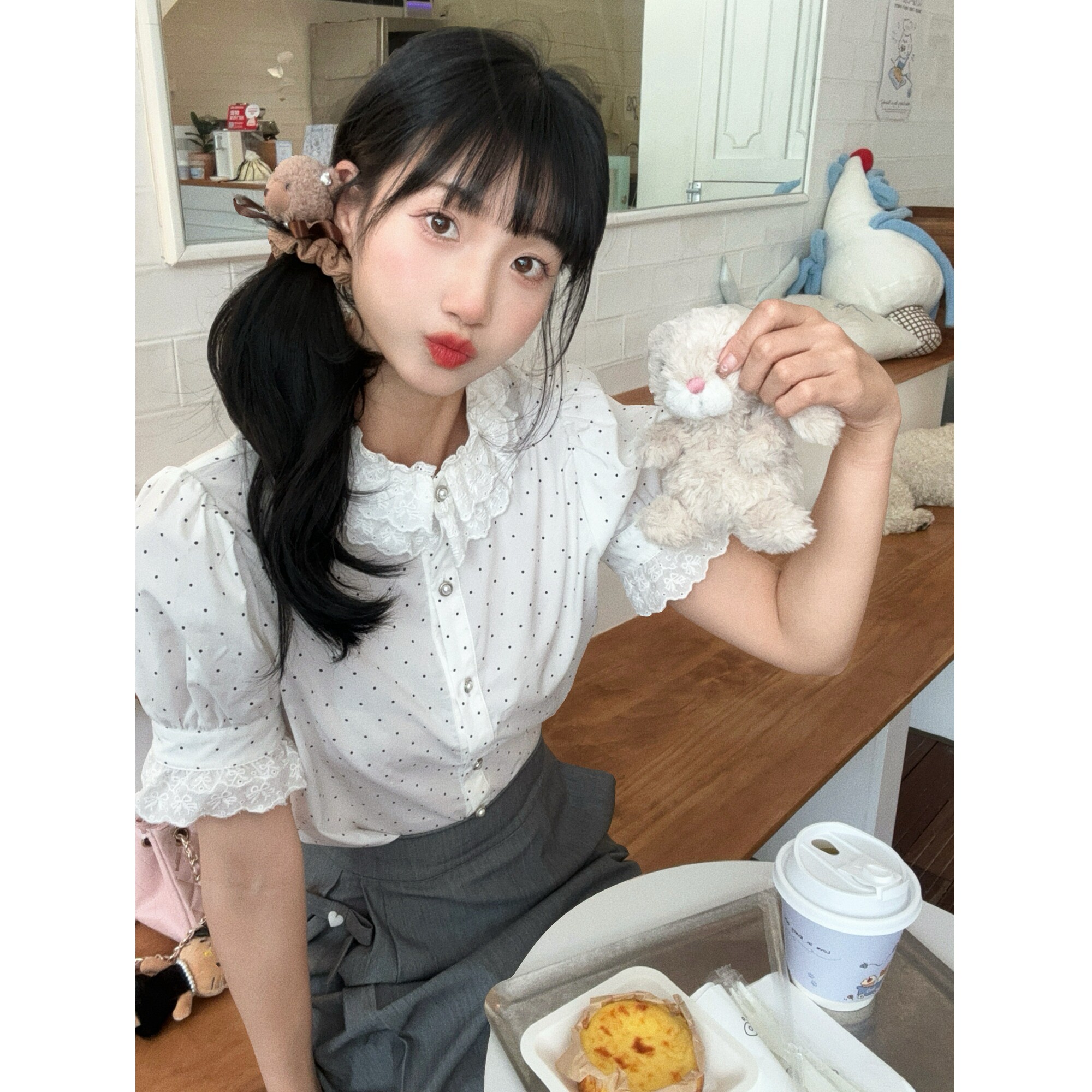 honeyrubao香香软软小蛋糕精致蕾丝拼接波点泡泡袖短袖衬衫