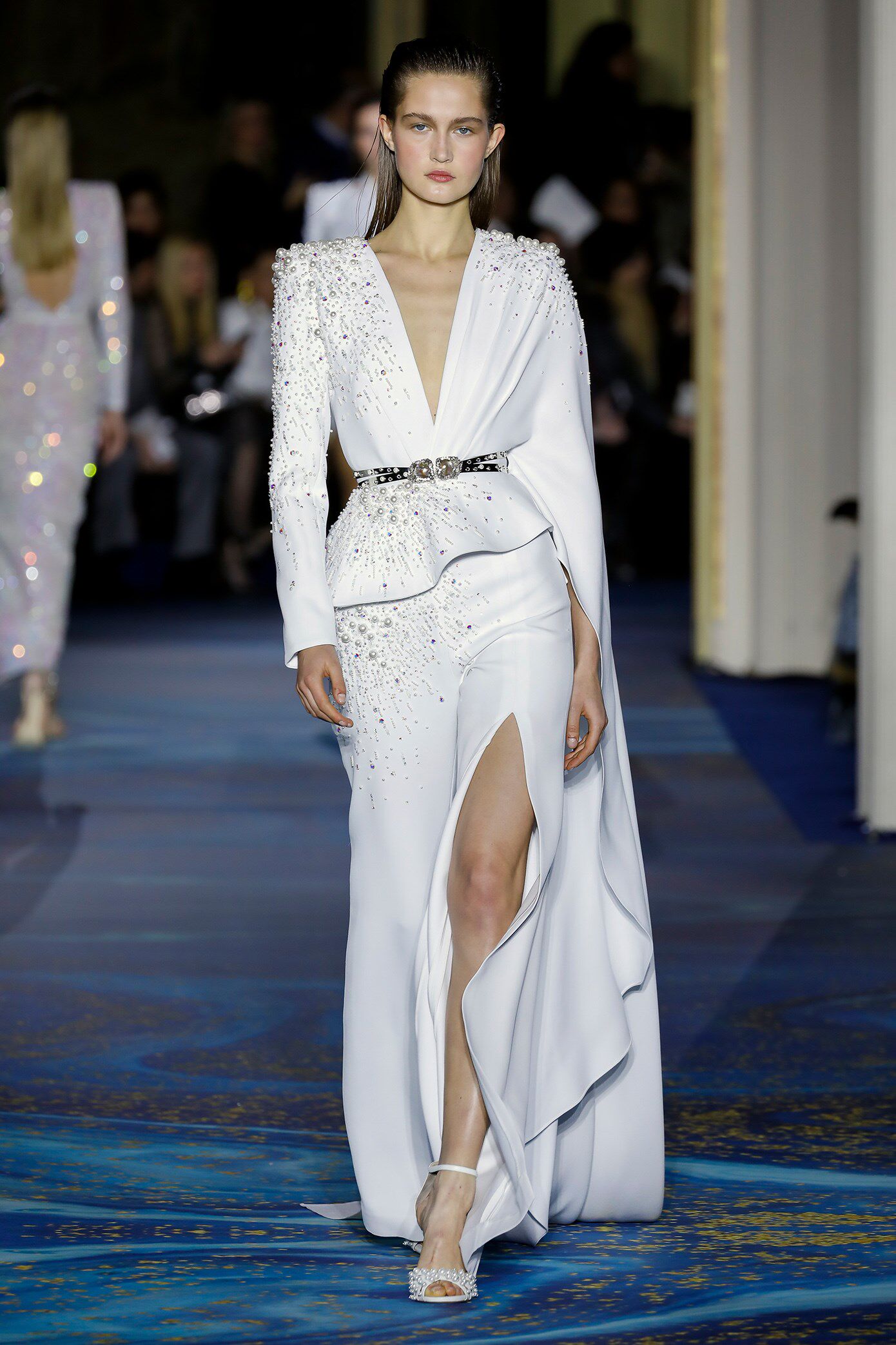 zuhair murad 2025白色V领长袖露腿显高显瘦聚会约会日常晚会礼服
