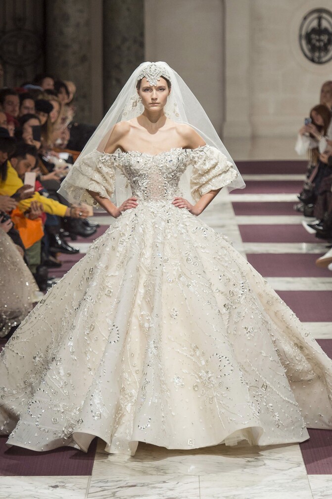 ziad nakad 一字肩泡泡袖婚纱国际大牌走秀压轴重磅奢华高端定制