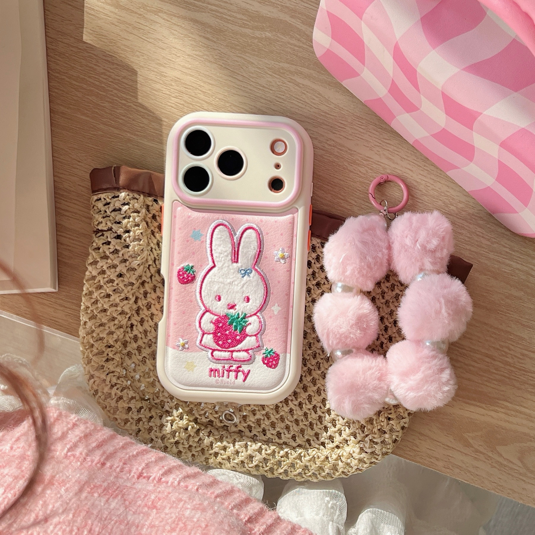 卡通可爱粉底立体皮纹刺绣草莓米菲兔硅胶手机壳适用iPhone17promax全包防摔苹果16高级15趣味创意14挂绳少女,3C数码配件,手机保护套/壳,淘宝优惠券,粉丝福利购,淘宝优惠卷