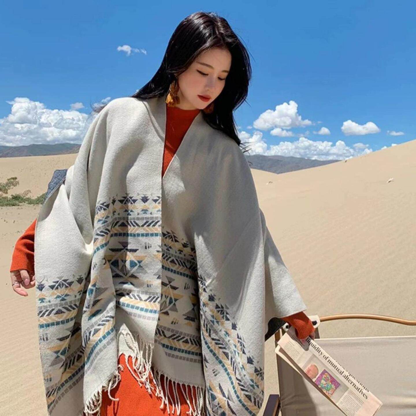 云南保暖披肩民族风斗篷女