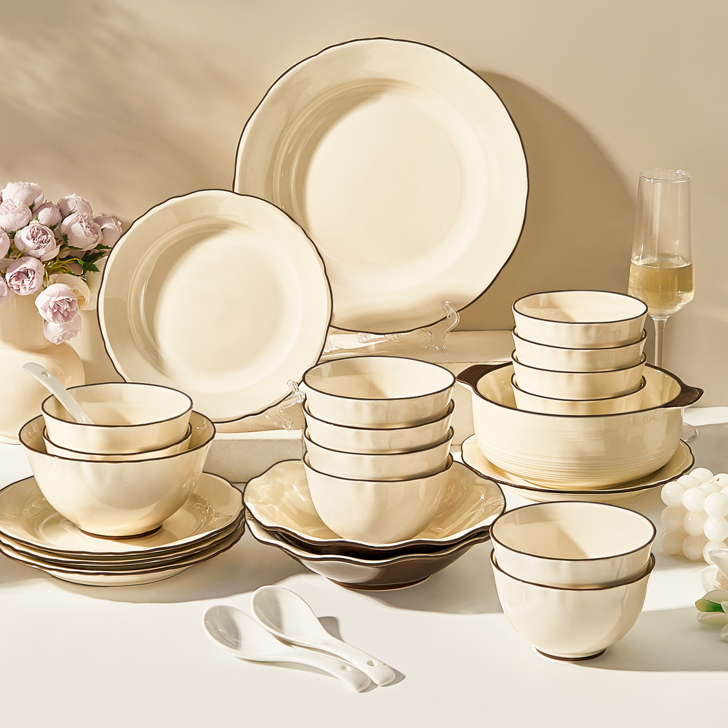 奶油风陶瓷餐具家用2025新款米饭碗碟好看的大碗吃饭碗釉下彩菜盘