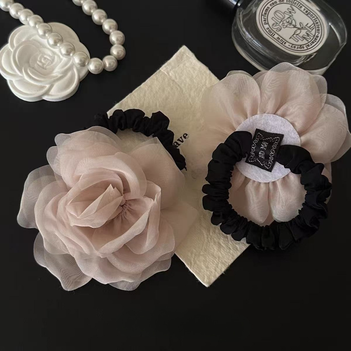 甜美粉色欧根纱玫瑰花朵弹力发圈