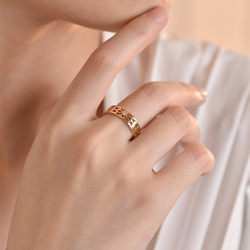 18k金钻石戒指男女结婚玫瑰