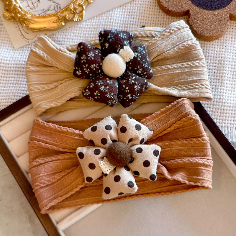 初秋婴幼儿护囟门发带咖色波点女宝宝发饰新生儿可爱花朵复古头饰