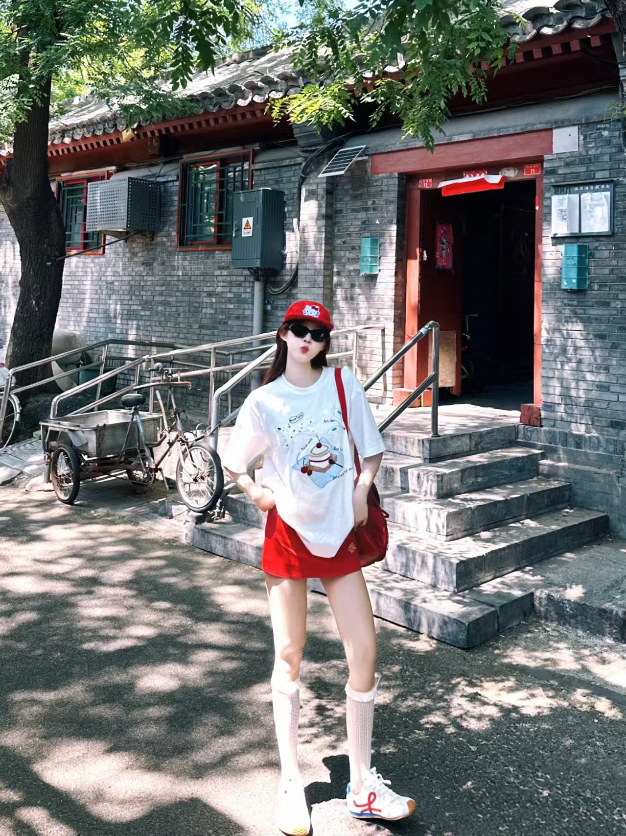 套装女韩系百搭创意卡通印花短袖T恤女夏季红色高腰显瘦短裤套装