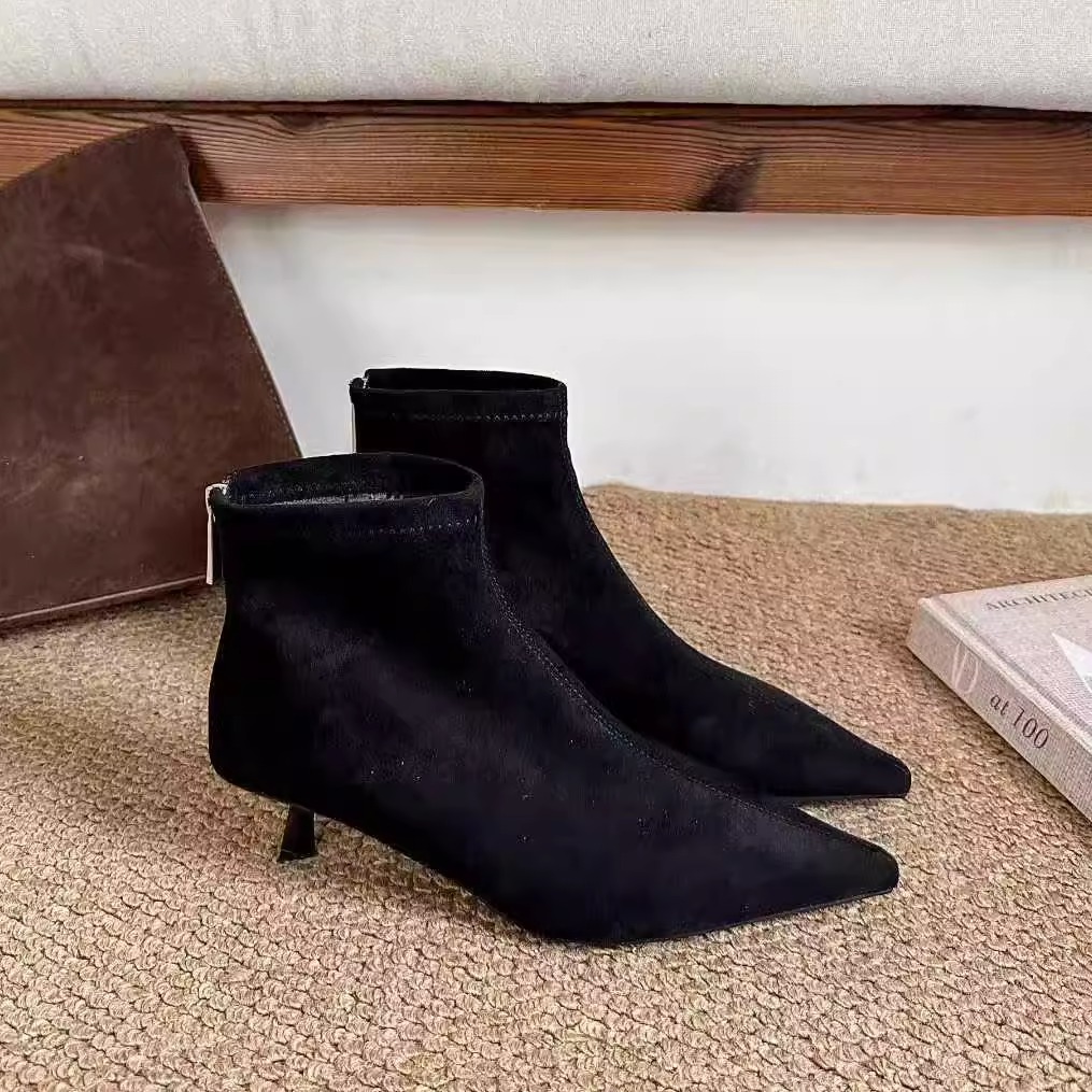 25139绒面尖头低跟短靴后拉链舒适柔软短靴显瘦秋冬新款时装靴