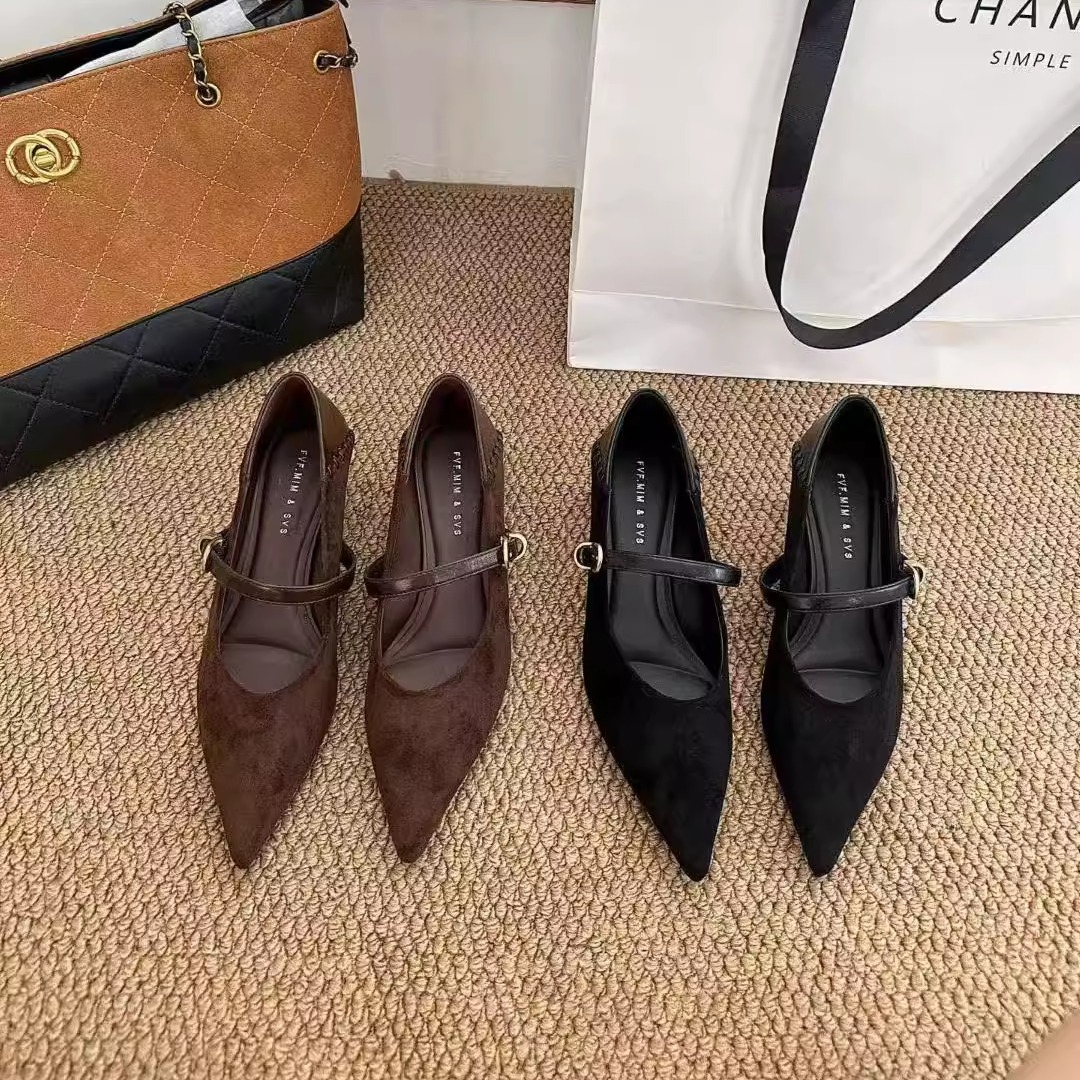 5106-18法式绒面拼接舒适单鞋女秋季新款百搭细跟尖头一字扣4公分