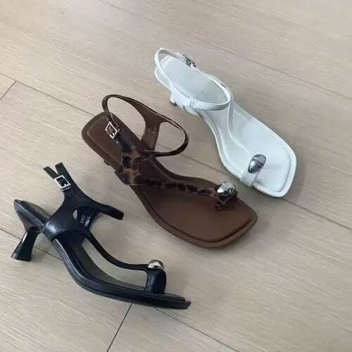 6063-1优雅风夹趾绊带凉鞋女细跟一脚蹬搭扣通勤配裙子夏季新款