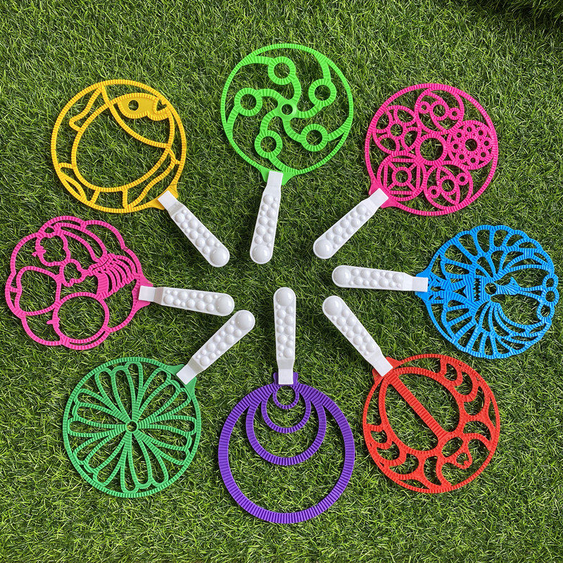 地滩货源儿童户外卡通泡泡圈吹泡泡游戏乐园创意趣味道具大泡泡圈