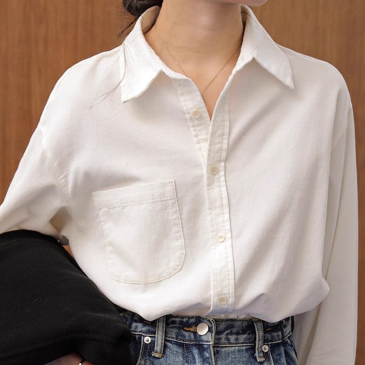 港味知性风宽松白色长袖磨毛衬衫