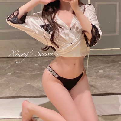 翘臀欧美性感缎面镶钻丁字裤